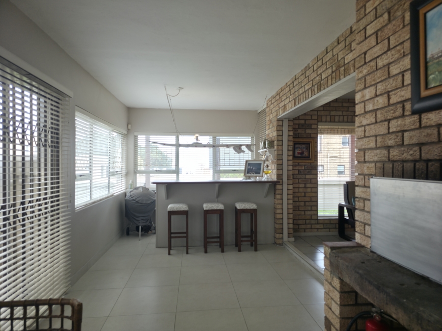 5 Bedroom Property for Sale in Ferreira Town Eastern Cape